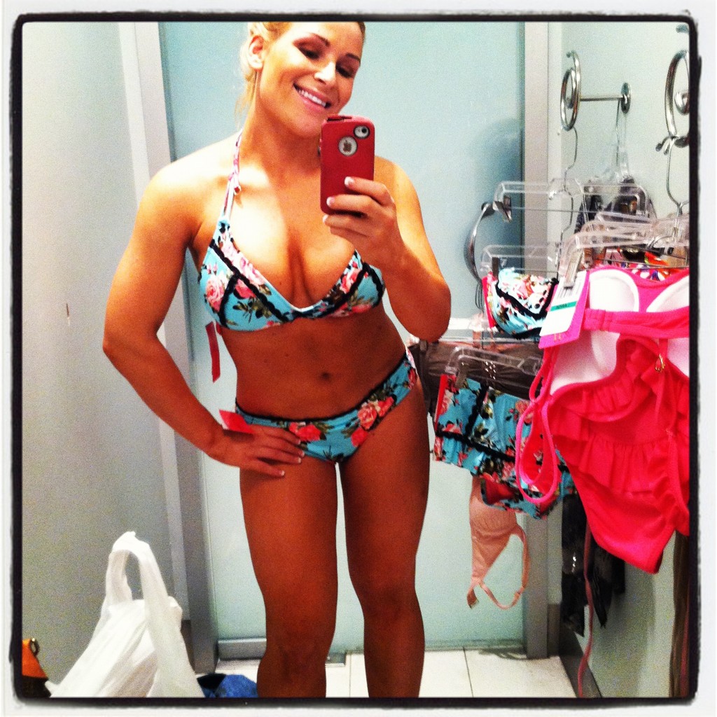 Check out more hot photos of Natalya. 