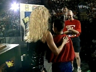 Sunny-Wrestling