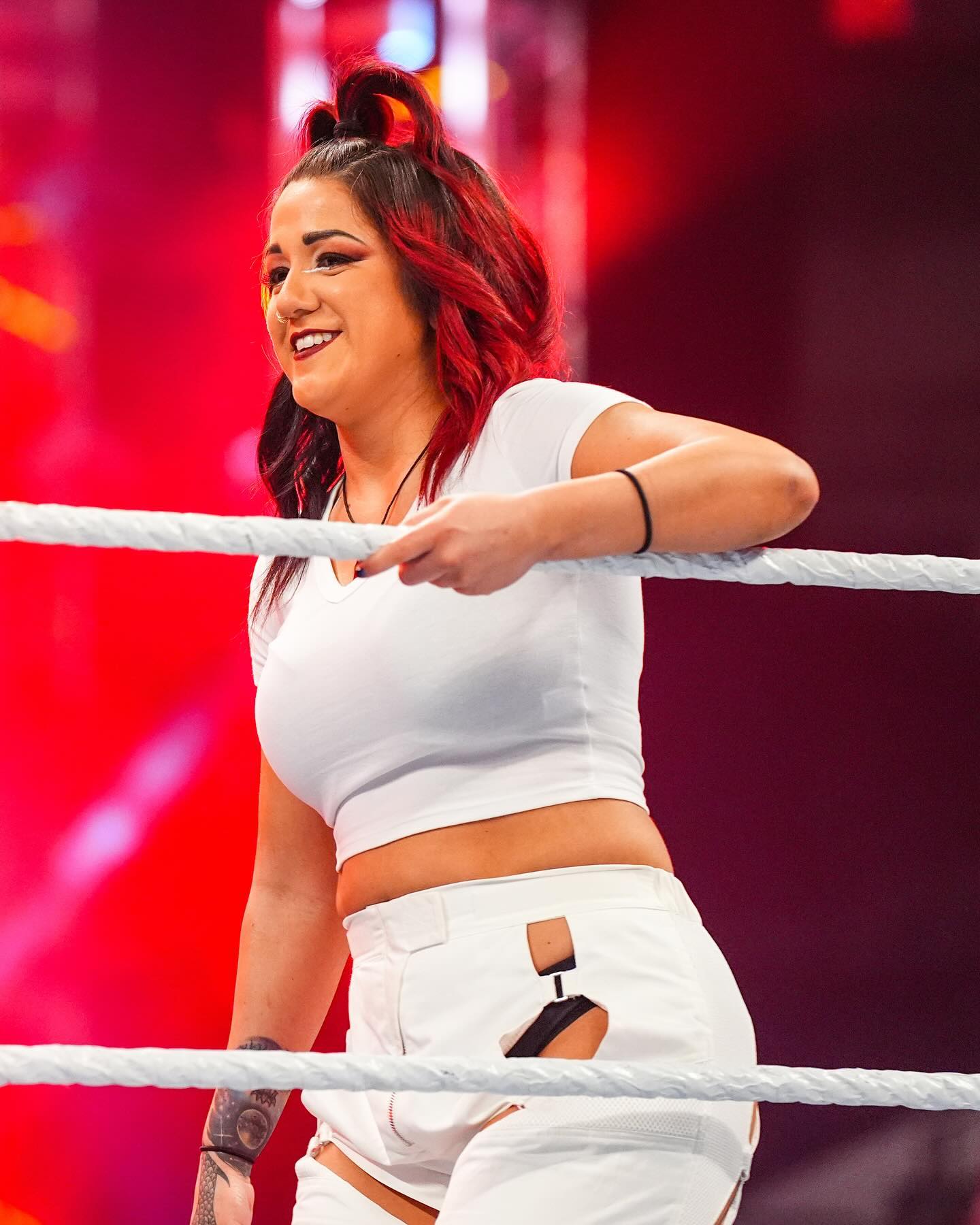 Hot Bayley Photos PWPIX