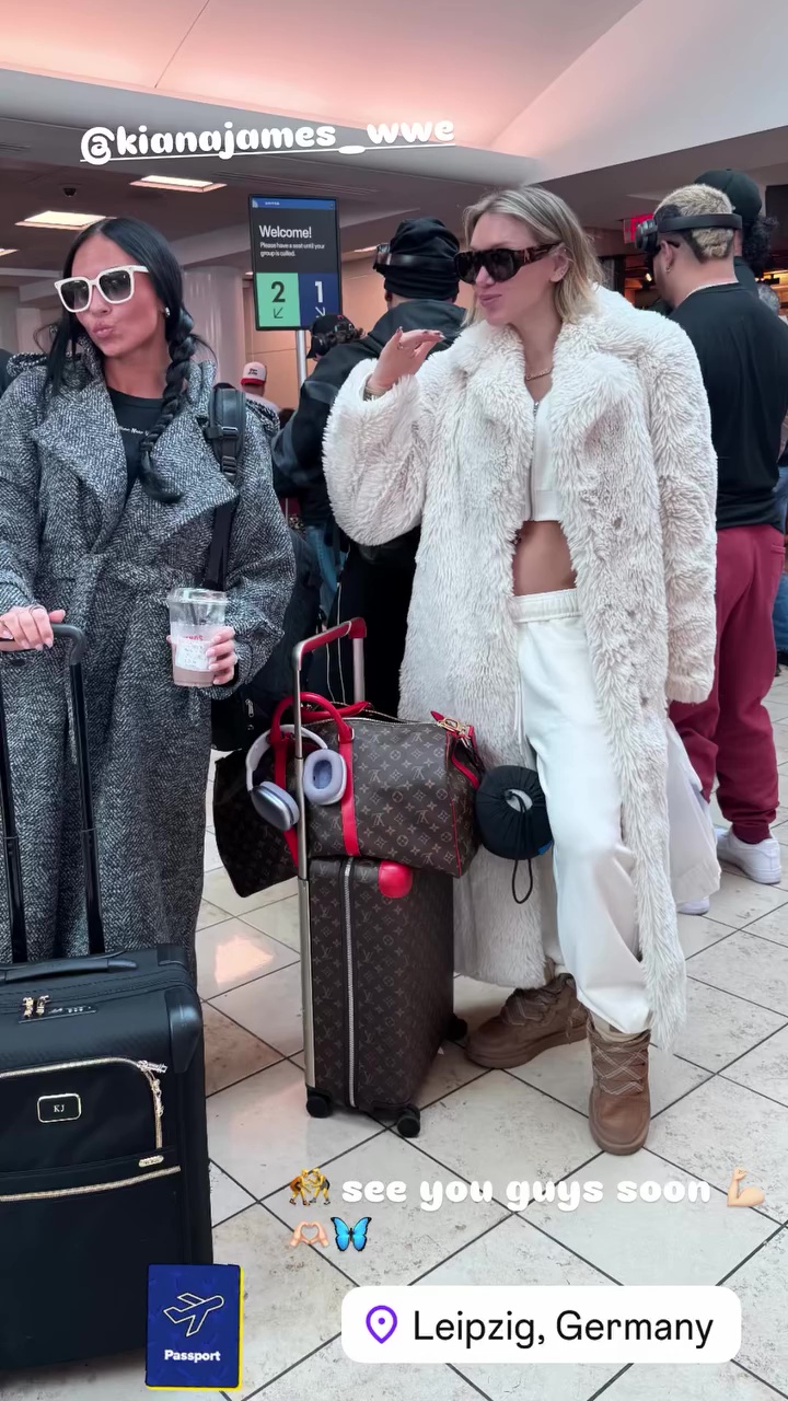 Kiana James and Charlotte Flair