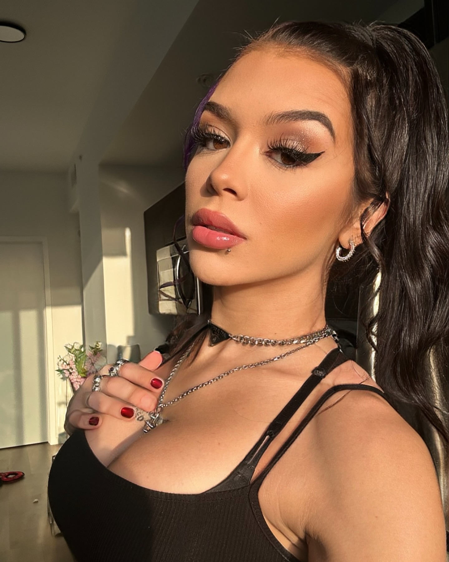 Cora Jade