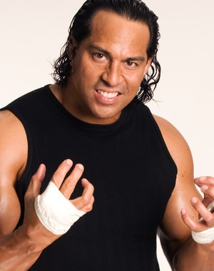 Sim Snuka In All His Plain T-Shirt Glory