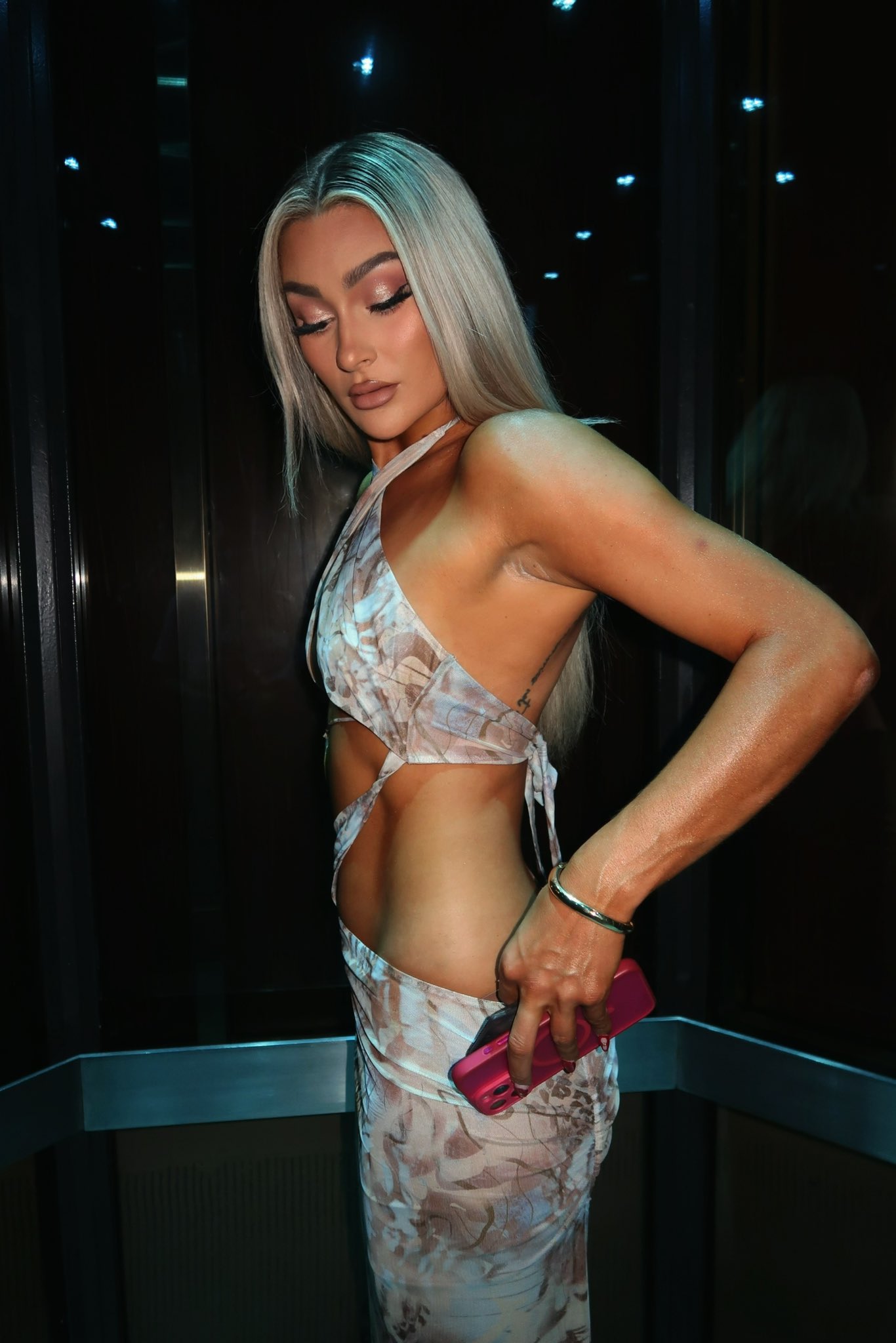 Izzi Dame