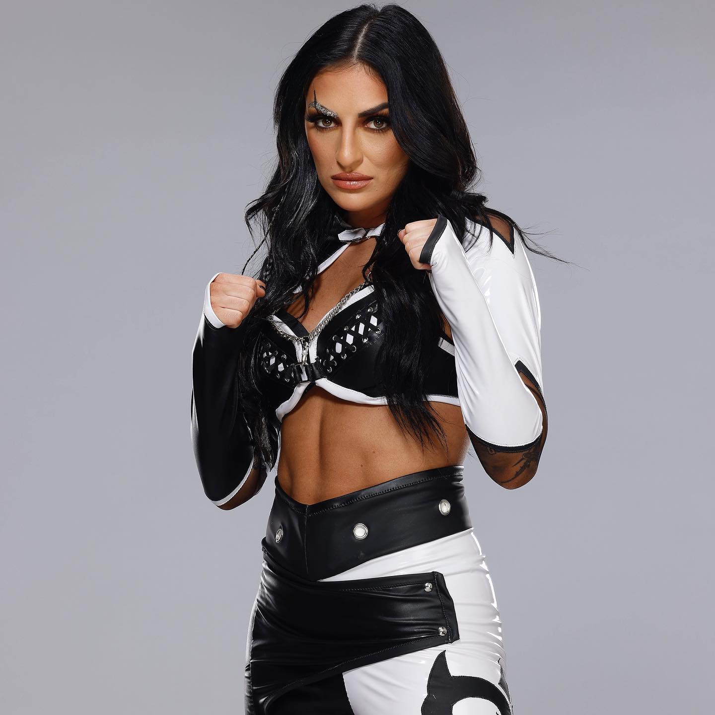 Sonya Deville