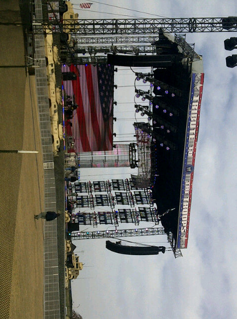 Tribute-to-the-Troops