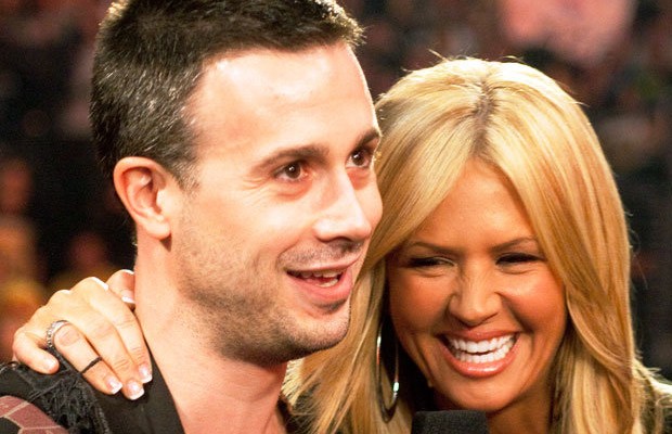 Freddie Prinze, Jr. and Nancy O'Dell