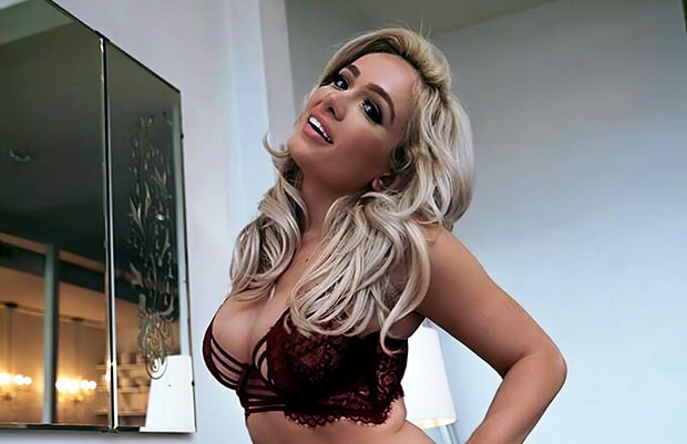 Scarlett Bordeaux