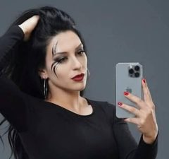 Stephanie Vaquer