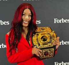 Mercedes Moné